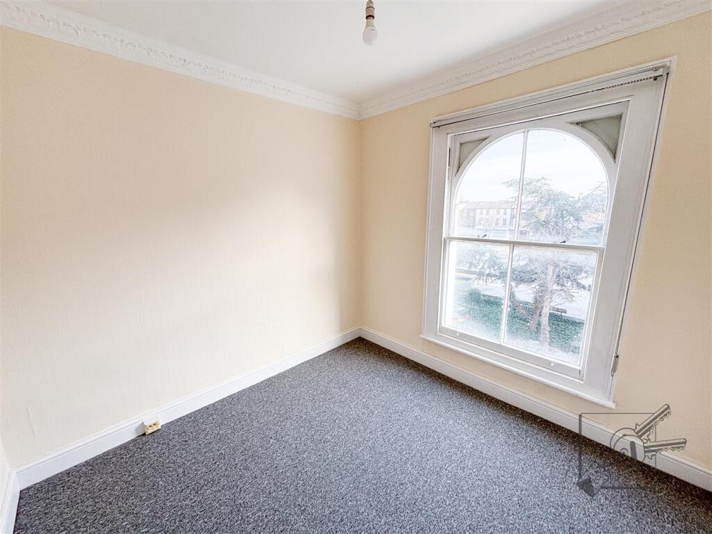 Additional property image - Wrotham Road, Gravesend