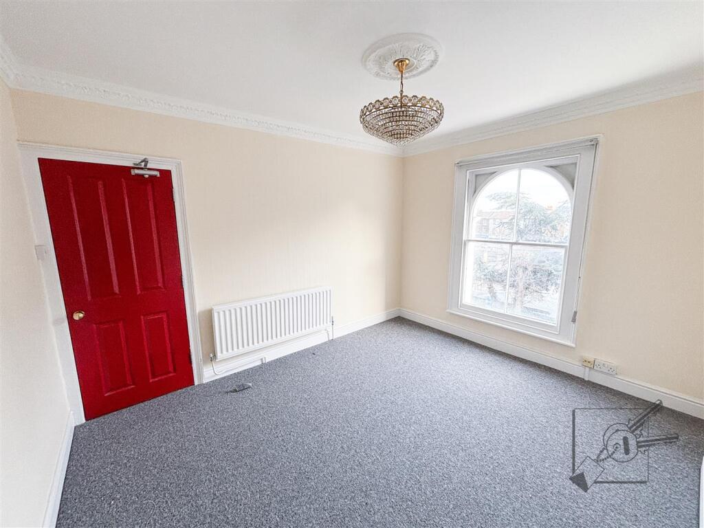 Additional property image - Wrotham Road, Gravesend