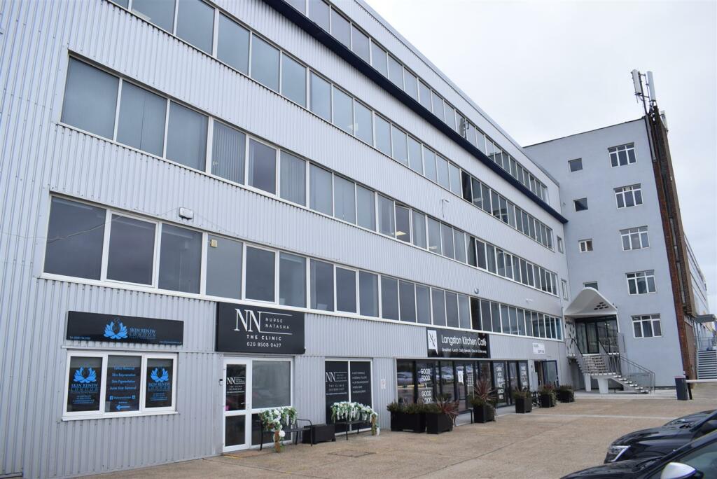 Office to lease in Langston Road, Loughton, IG10