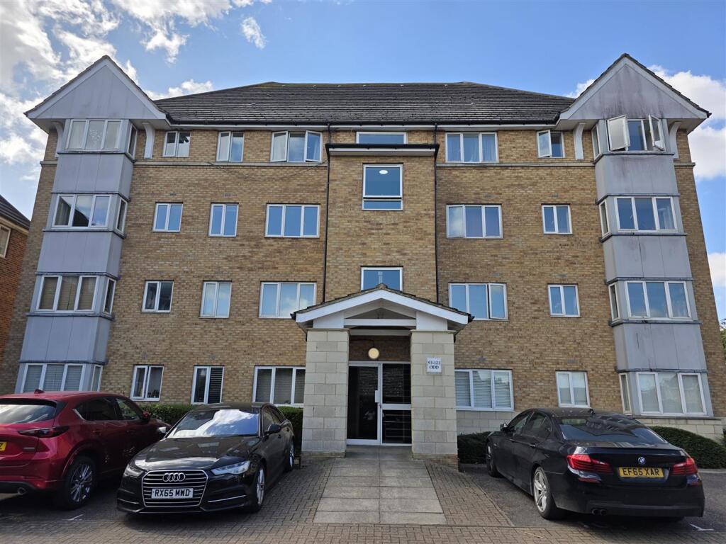 Main image of property: St Leonards Close, Grays