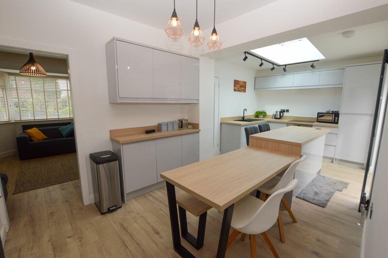 4 bedroom semidetached bungalow for sale in Slag Lane, Lowton, WA3 2HZ