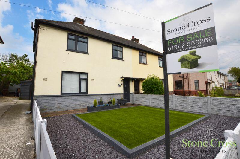 3 bedroom semidetached house for sale in Edge Green Lane, Golborne