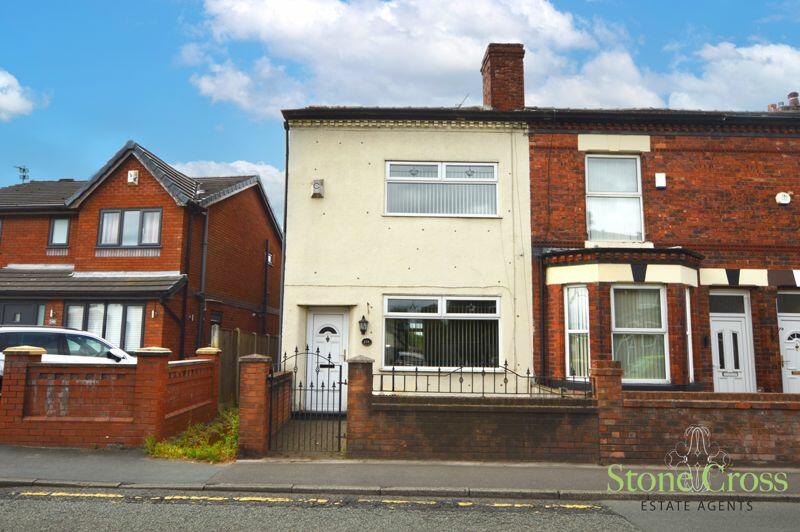3 bedroom end of terrace house for sale in Wargrave Road, NewtonLe