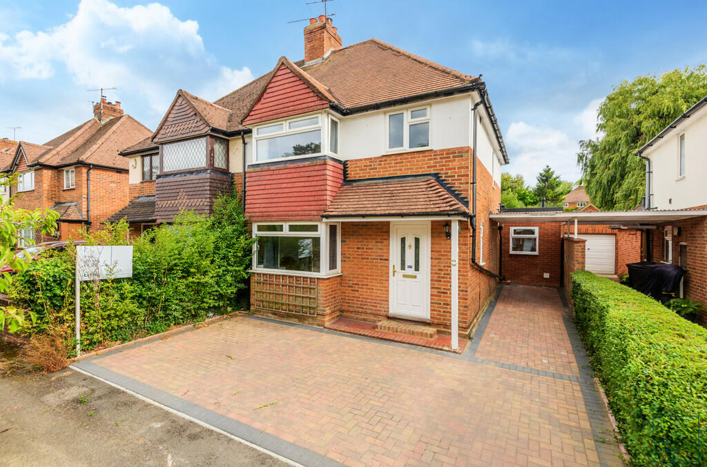 6 bedroom semidetached house for rent in Beech Grove, Guildford, GU2