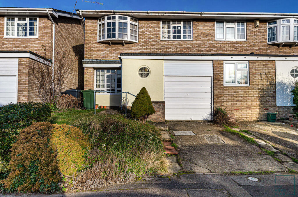 Main image of property: Lynwood, Guildford, GU2 