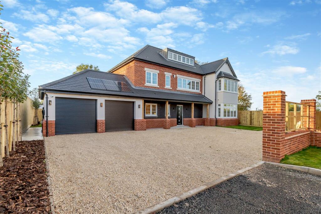 5 bedroom detached house for sale in Stretton On Dunsmore PLOT 7, CV23