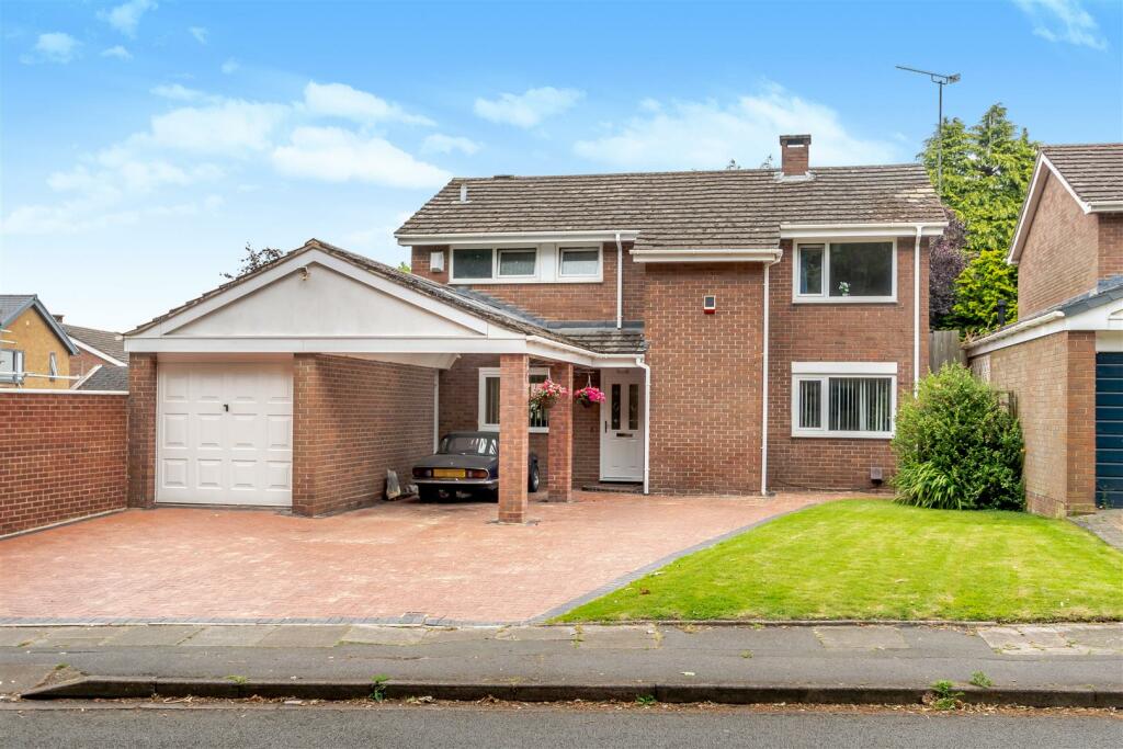 4 bedroom detached house for sale in St. Martins Road, Finham, CV3