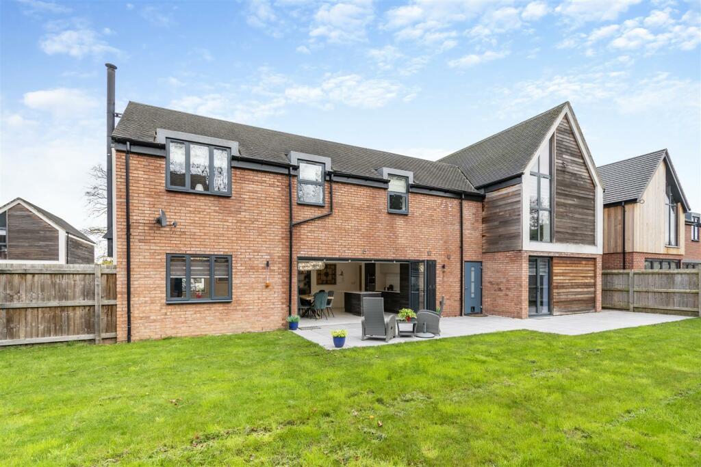 Additional property image - Hawcutt Drive, Caldecote