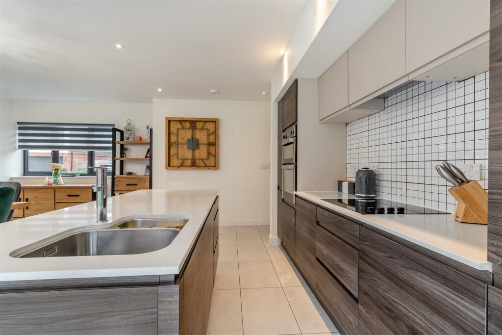 Additional property image - Hawcutt Drive, Caldecote