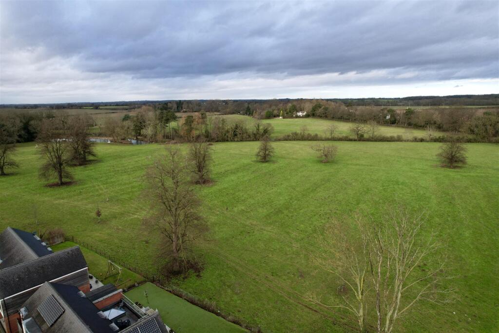 Additional property image - Hawcutt Drive, Caldecote