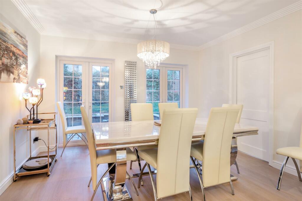 Additional property image - Off Kenilworth road, Substantial Family Home