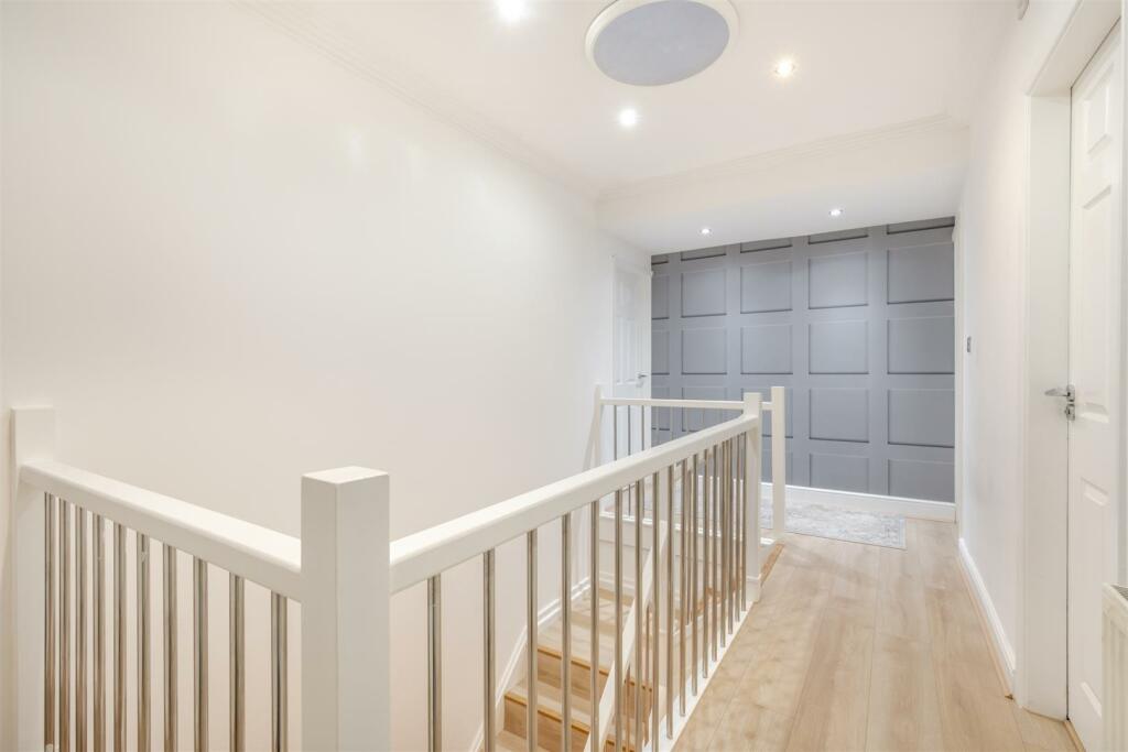 Additional property image - Off Kenilworth road, Substantial Family Home