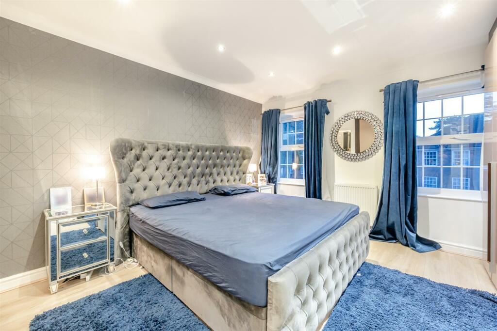 Additional property image - Off Kenilworth road, Substantial Family Home