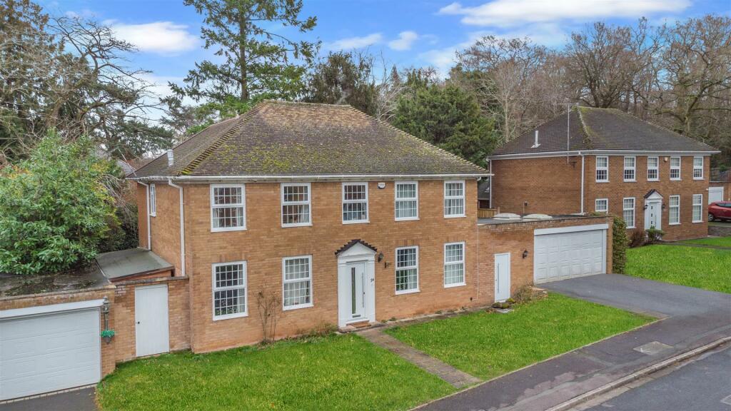 Additional property image - Off Kenilworth road, Substantial Family Home