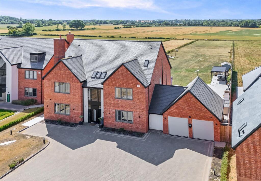 Main image of property: Fosse Way, Moreton Morrell