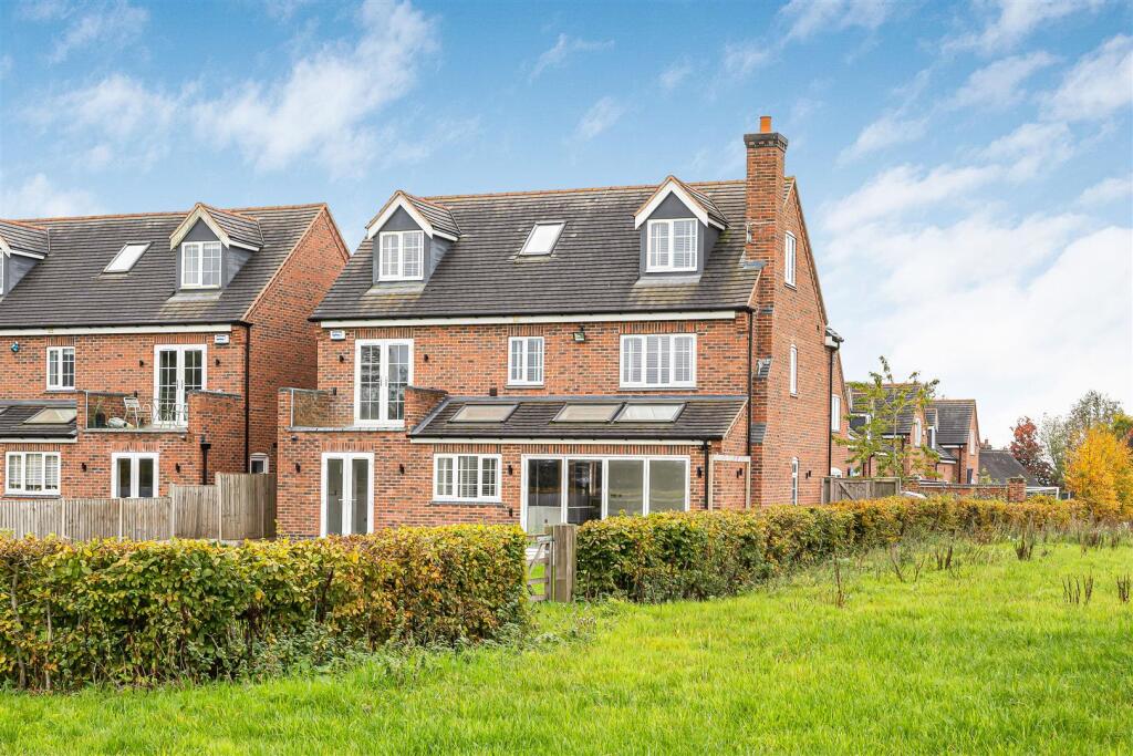 Main image of property: The Oaks, Corley