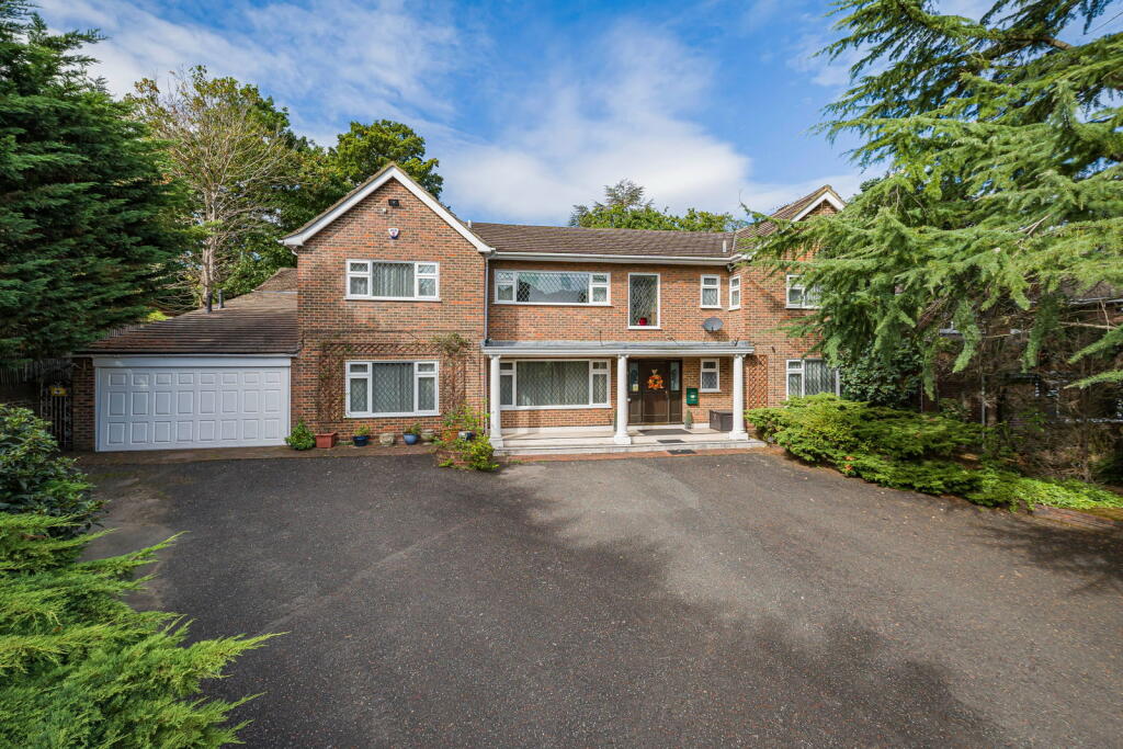 Main image of property: Sundridge Avenue, Bromley, BR1 2QA