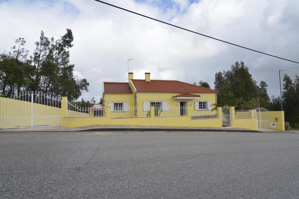 3 bedroom house for sale in Ribatejo, Portugal