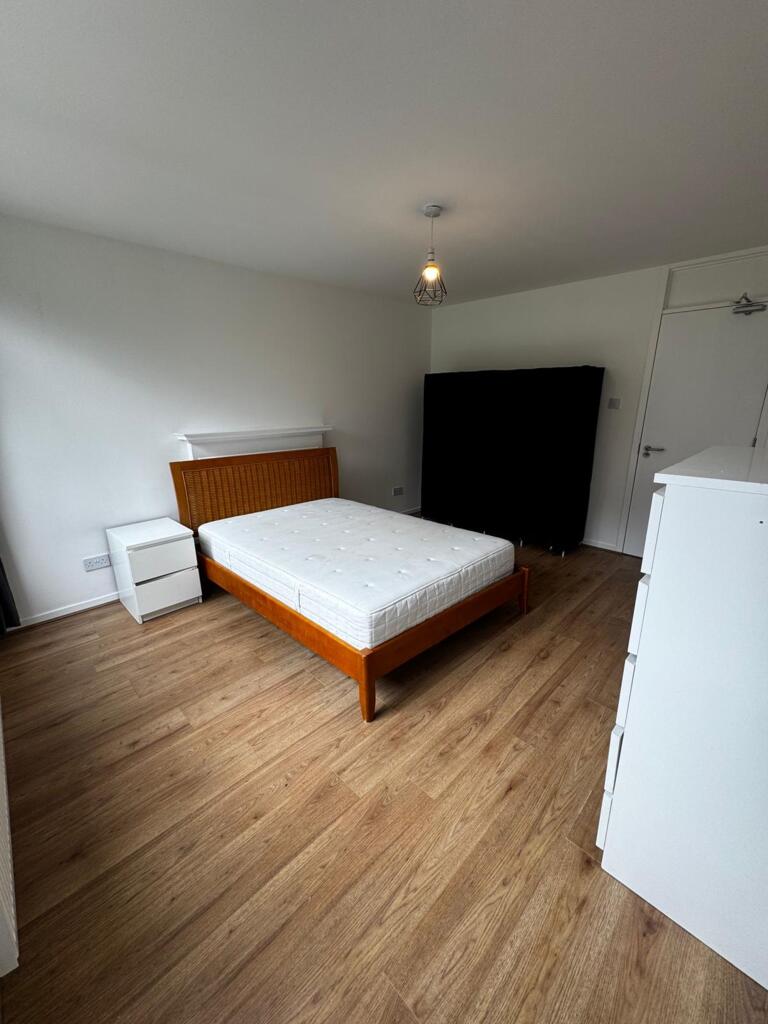 Main image of property: Coburg Crescent, London, SW2