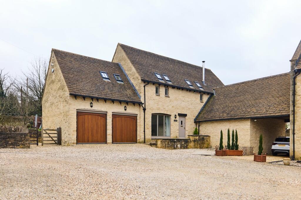 5 bedroom country house for sale in Whiteshoots Hill, Bourtononthe