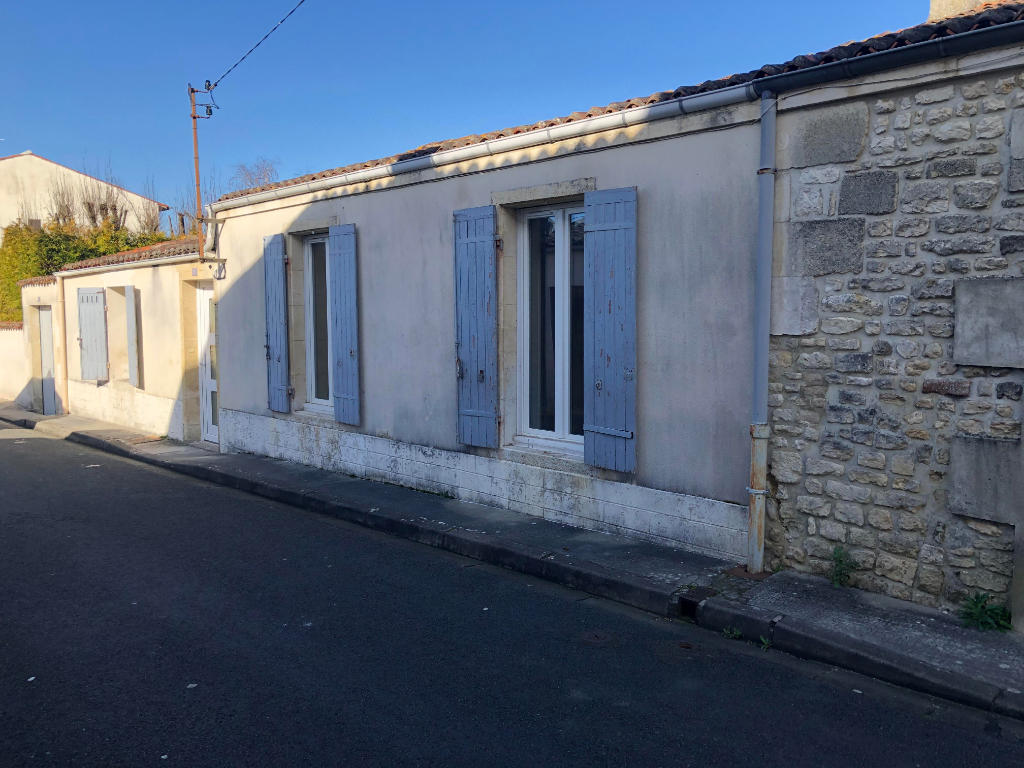 3 bedroom house for sale in Saint Jean D Angely,, France