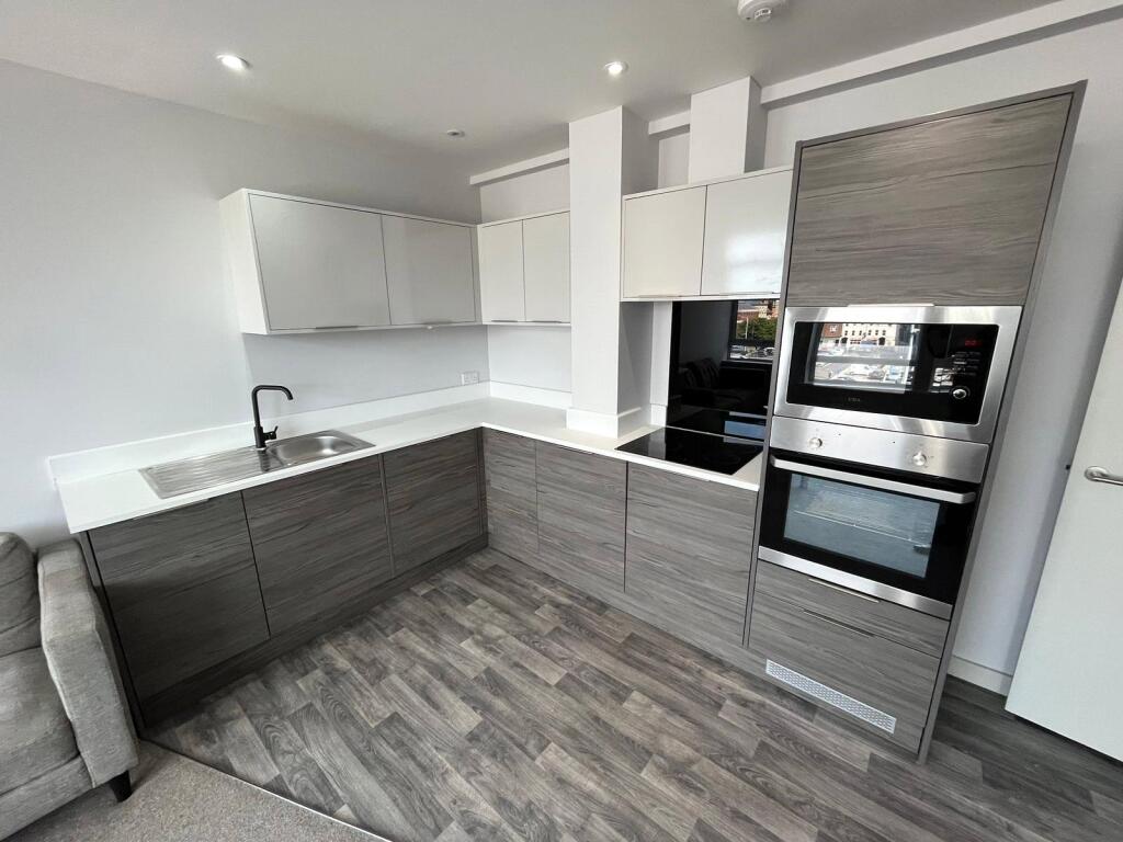 Main image of property: K2 Apartments North, 70 Bond Street, Hull, HU1