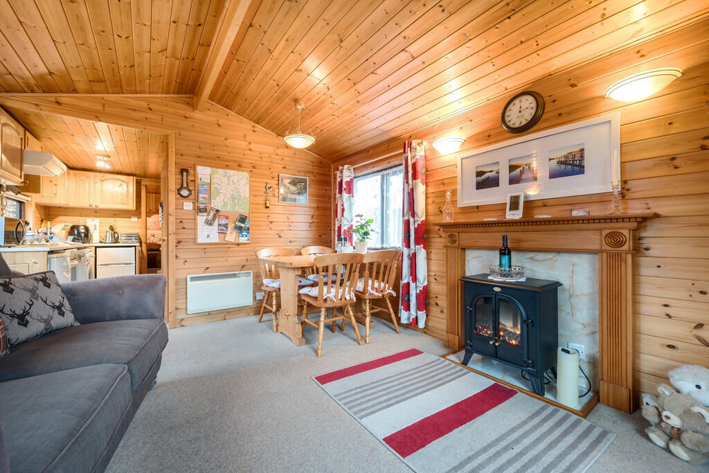 Additional property image - Fell View Lodge, 13 Burnside Park, Underskiddaw, Keswick, Cumbria CA12 4PF