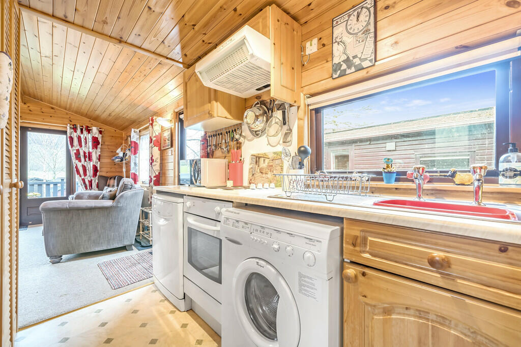 Additional property image - Fell View Lodge, 13 Burnside Park, Underskiddaw, Keswick, Cumbria CA12 4PF
