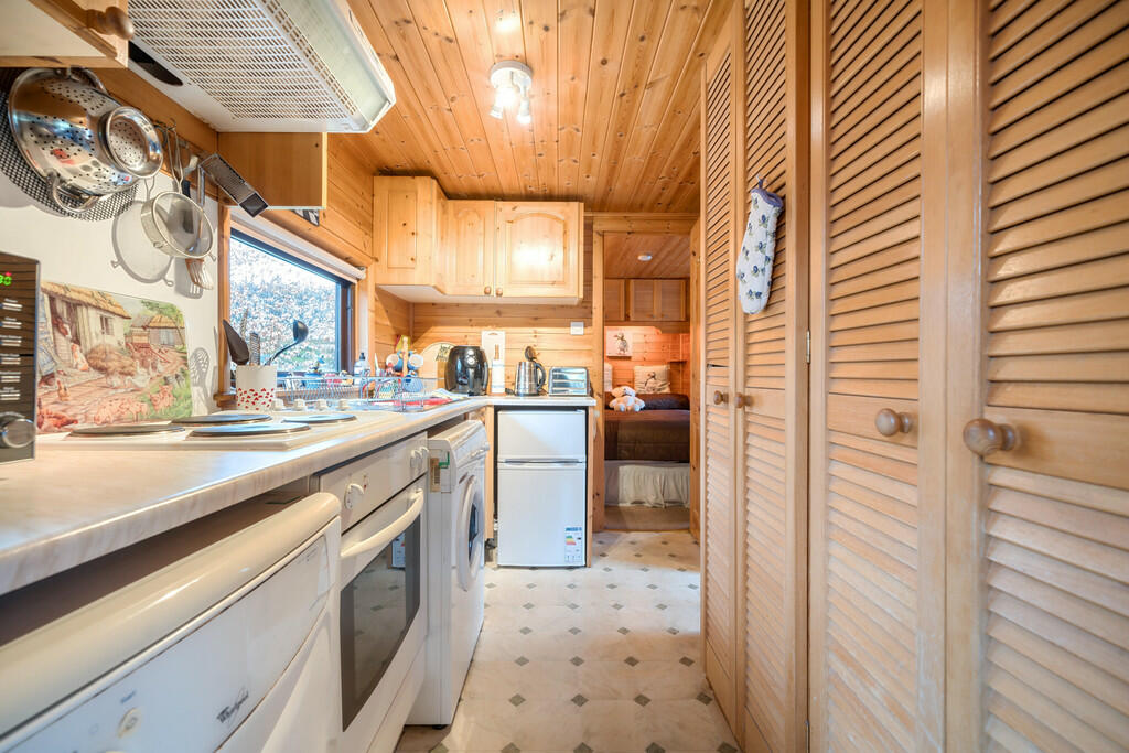 Additional property image - Fell View Lodge, 13 Burnside Park, Underskiddaw, Keswick, Cumbria CA12 4PF
