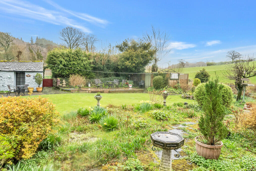 Additional property image - Yew Cottage, Bassenthwaite, Keswick, Cumbria, CA12 4QP