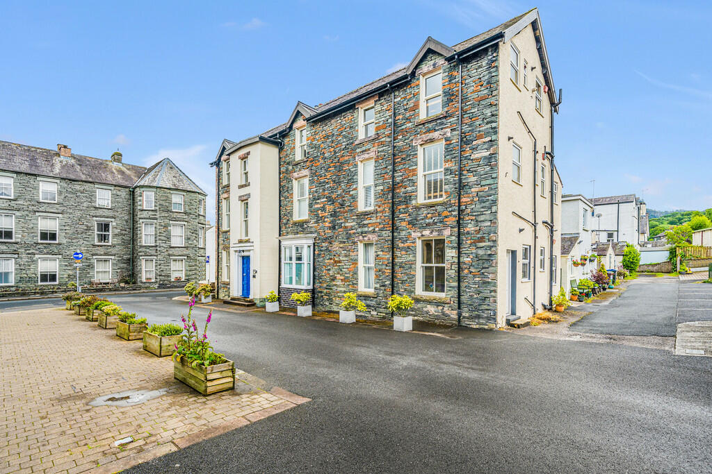 Additional property image - Apartment 1, 6 Southey Street, Keswick, Cumbria, CA12 4EF