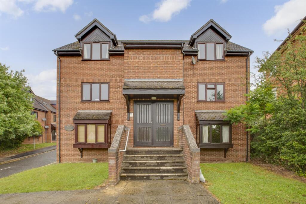 Main image of property: Ludlow Mews, London Road, High Wycombe