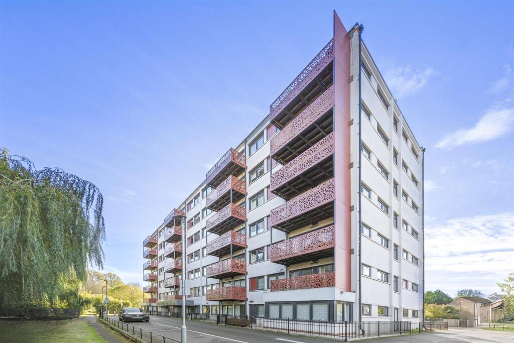 Main image of property: London Road, High Wycombe