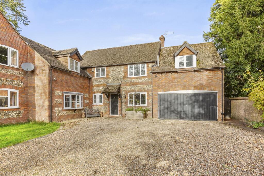 Main image of property: Richard Gardens, Totteridge Common, High Wycombe
