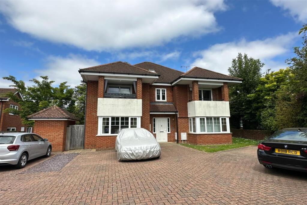 Main image of property: Hamilton Road, High Wycombe