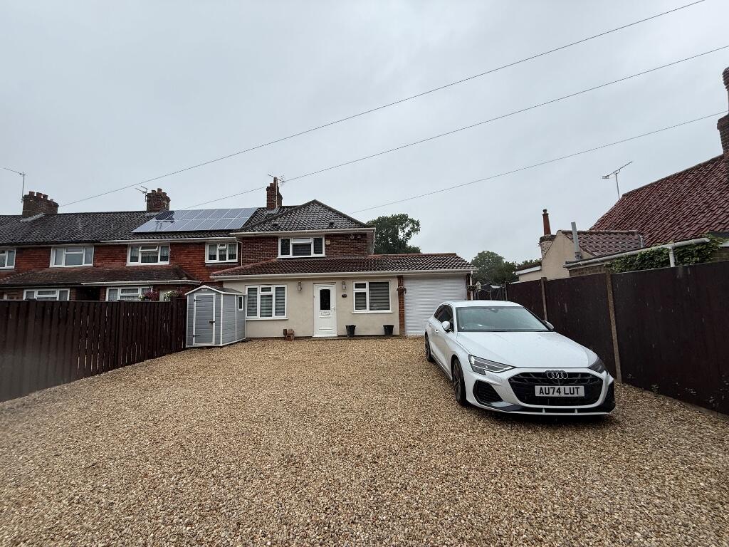 Main image of property: Dereham Road, Norwich, NR5 0SL