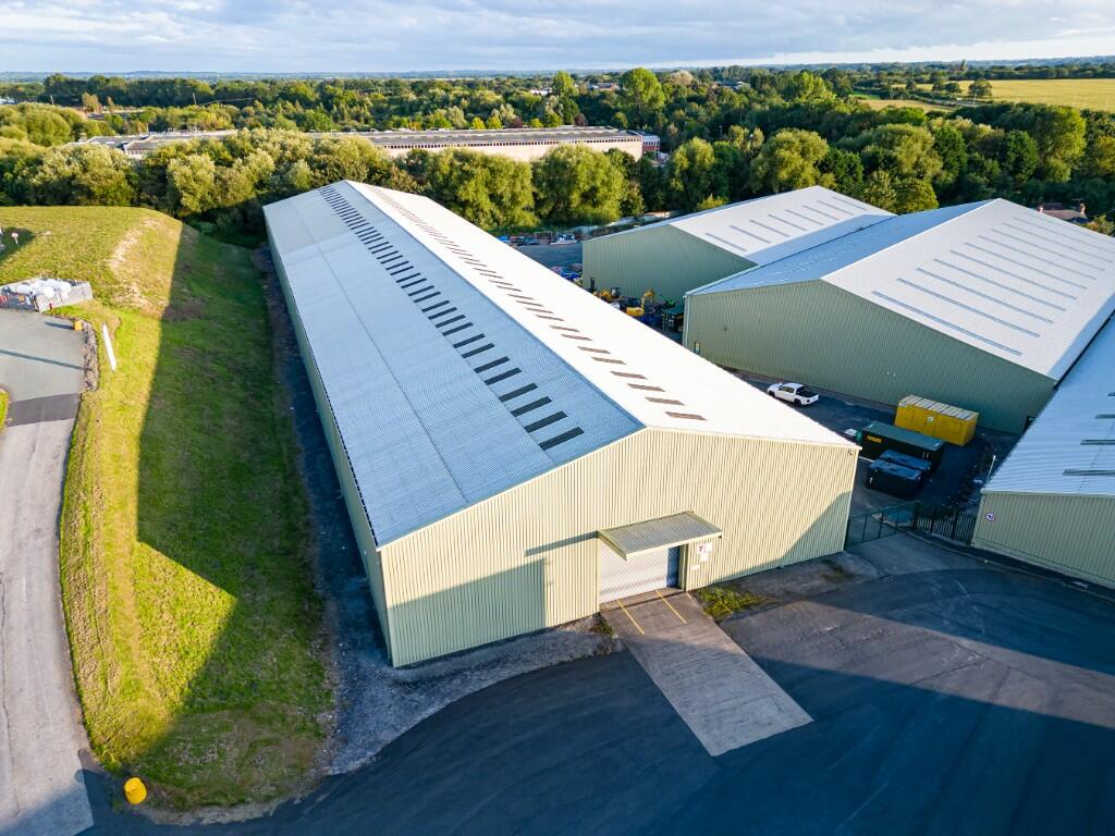 Warehouse to lease in F Lloyd Penley, Wrexham Industrial Estate, LL13