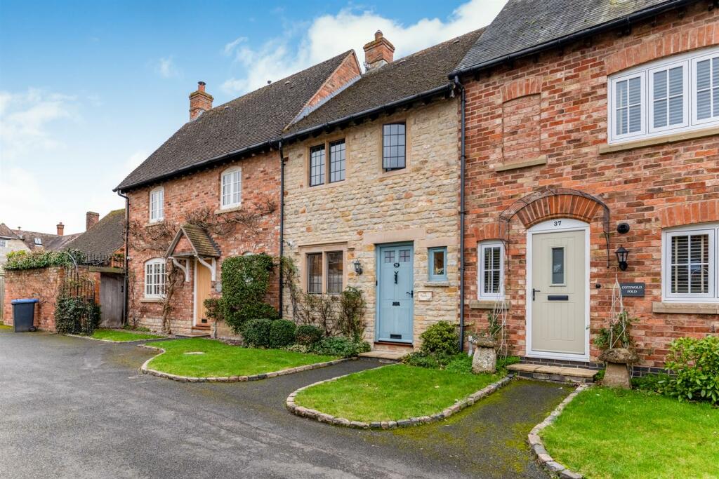 2 bedroom cottage for sale in Telegraph Street, ShipstonOnStour, CV36