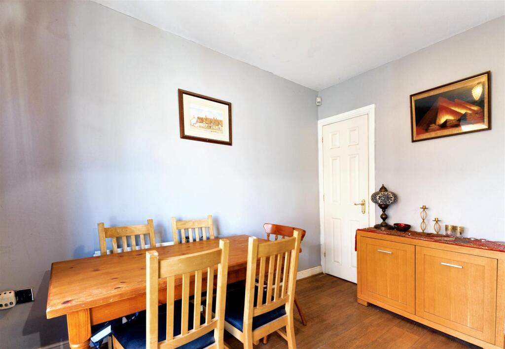 Additional property image - Railway Crescent, Shipston-On-Stour