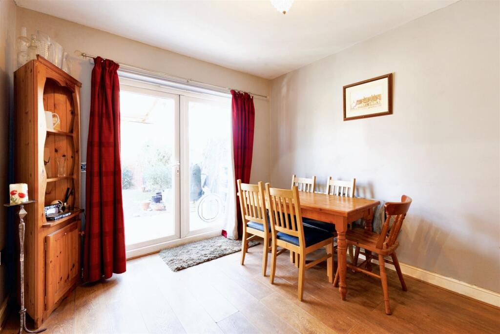 Additional property image - Railway Crescent, Shipston-On-Stour