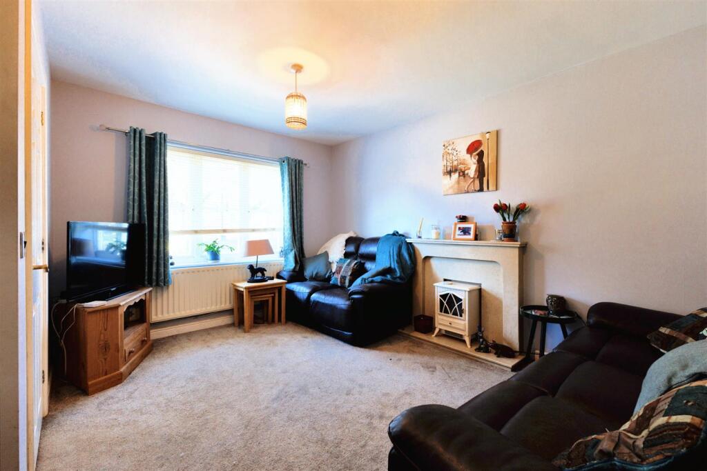 Additional property image - Railway Crescent, Shipston-On-Stour