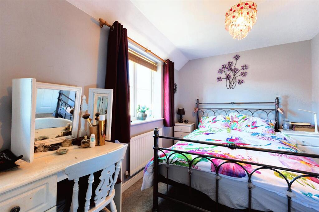 Additional property image - Railway Crescent, Shipston-On-Stour