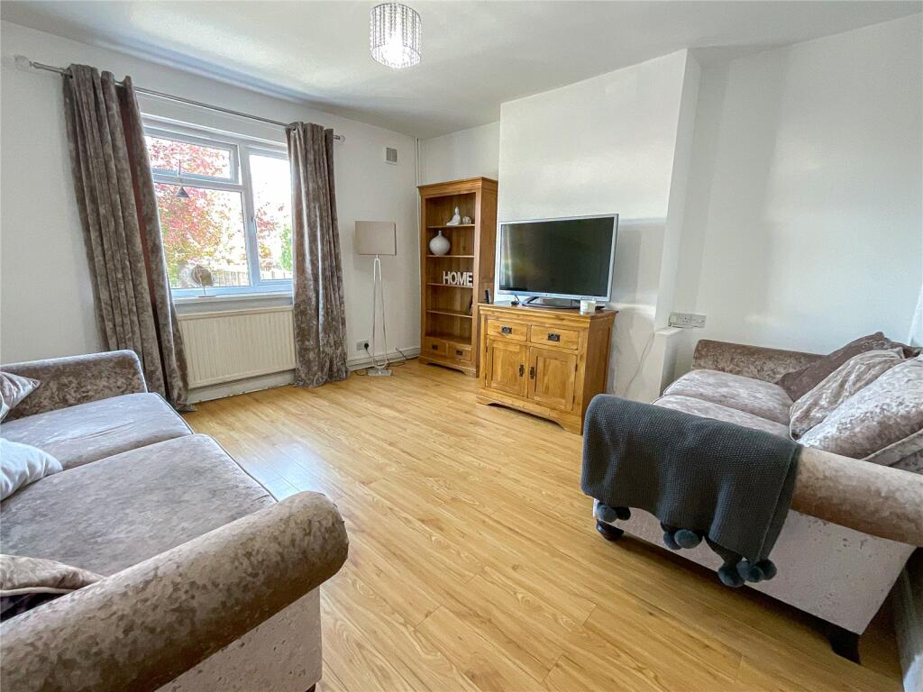 3 bedroom semidetached house for sale in Ralph Crescent, Kingsbury