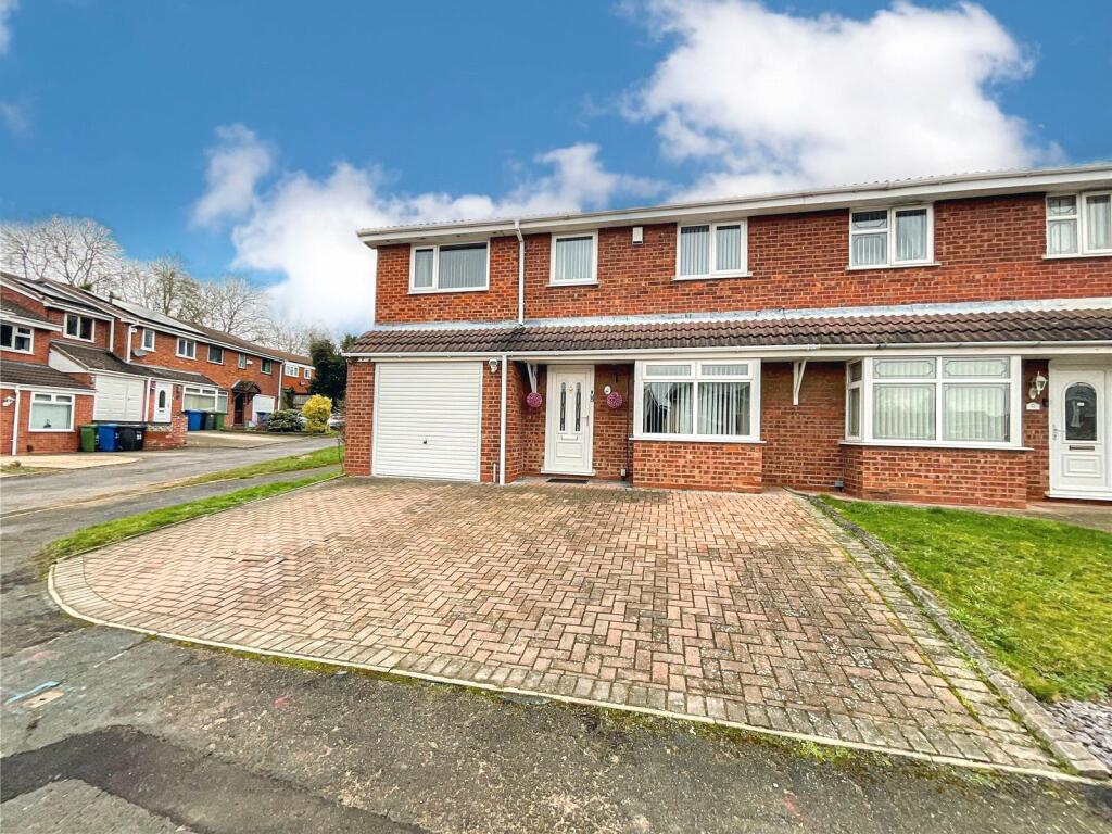 4 bedroom semidetached house for sale in Sykesmoor, Wilnecote