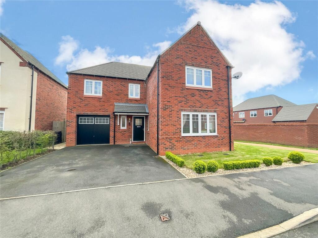4 bedroom detached house for sale in Tithebarn Drive, Overseal