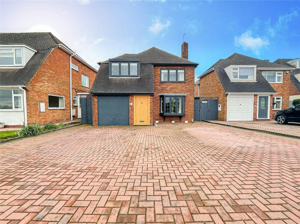 4 bedroom detached house for sale in Comberford Road, Tamworth