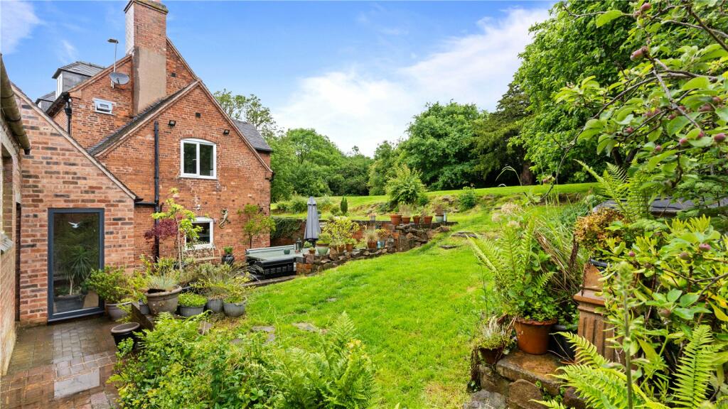Additional property image - Ansley, Nuneaton, Warwickshire, CV10
