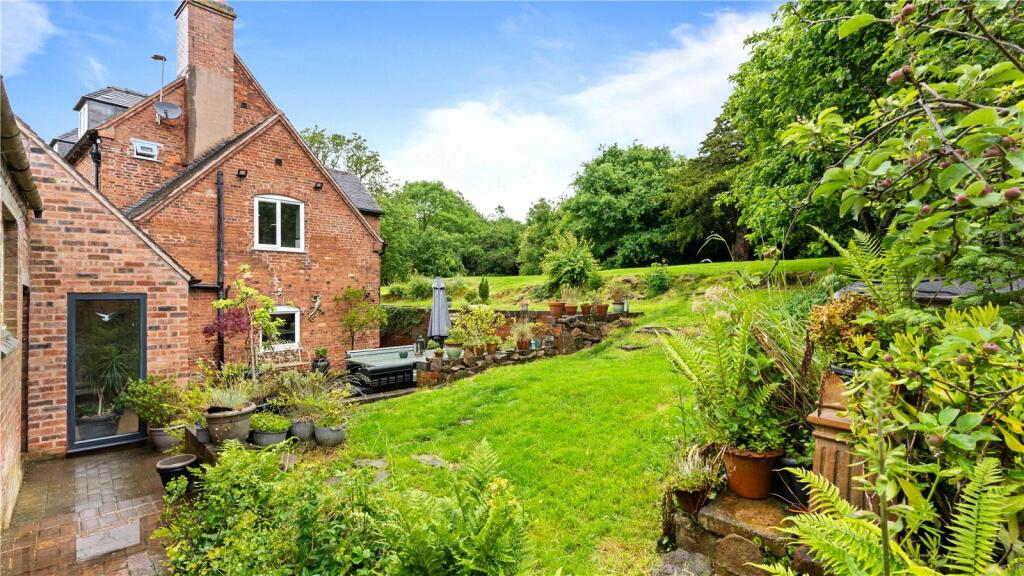 Additional property image - Ansley, Nuneaton, Warwickshire, CV10