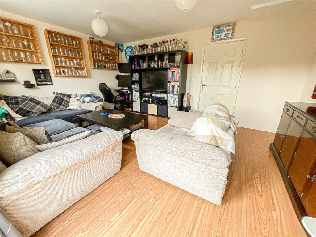 Additional property image - Colonel Dibley Close, Piccadilly, Tamworth, Warwickshire, B78