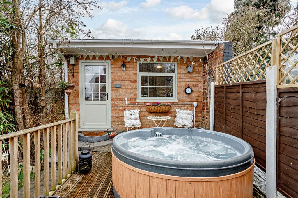 Additional property image - Woodhouse Lane, Tamworth, Staffordshire, B77